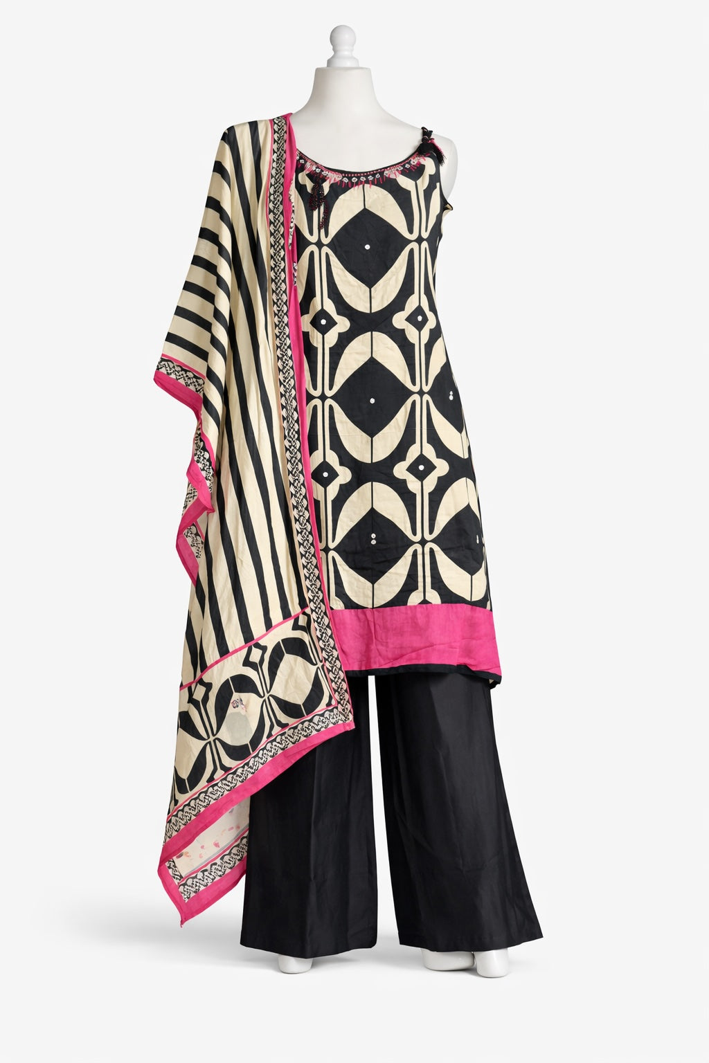 Midnight Noir Printed Kurta Set with Statement Dupatta